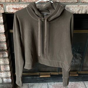 Sweaty Betty Escape Luxe Cropped Hoody Italian fleece dark taupe Women’s Size L